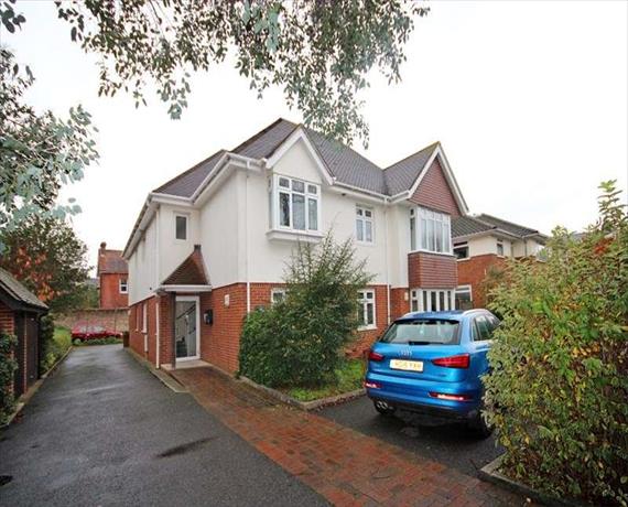 2 Bedroom Flat